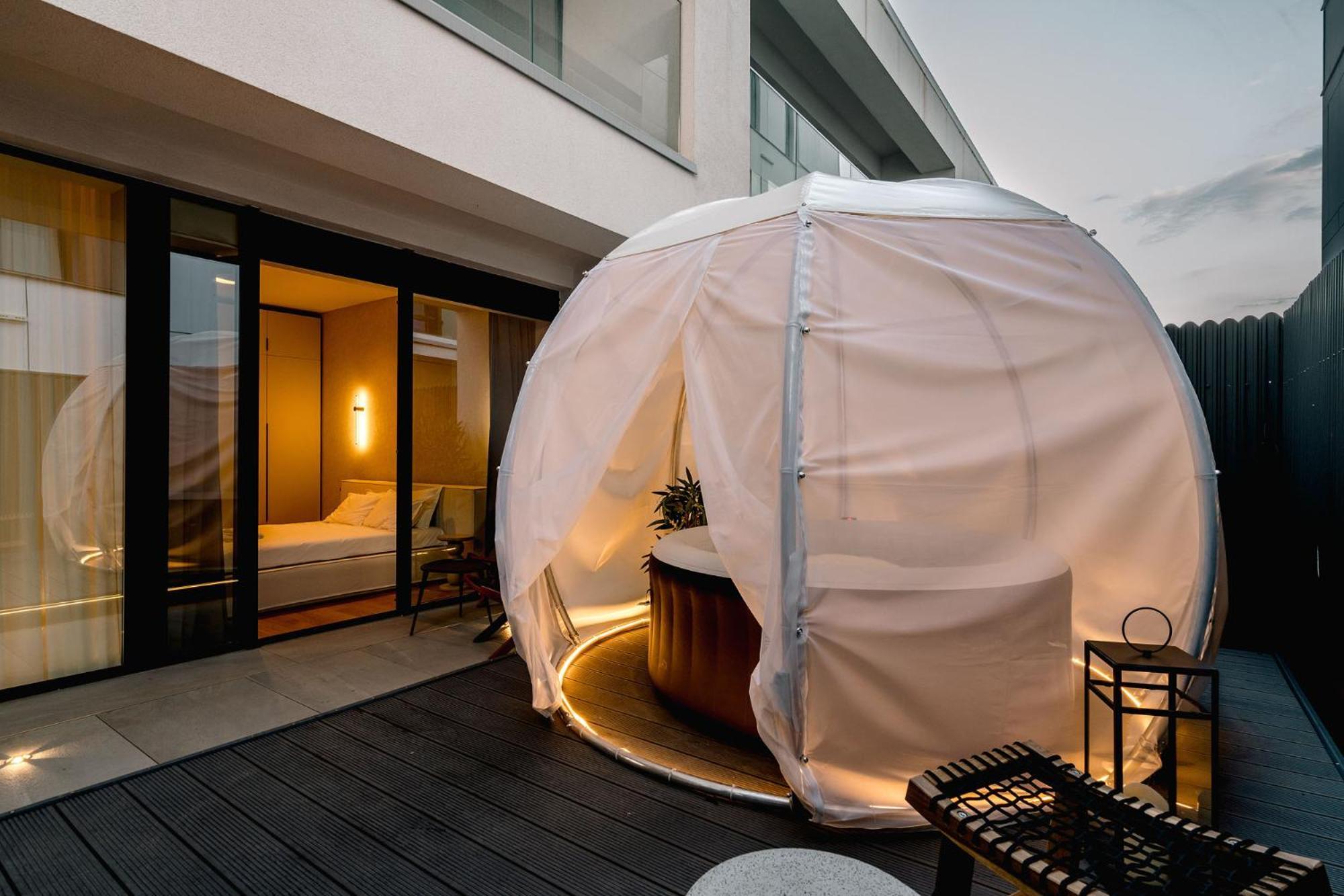 דירה Downtown Scandinavian Igloo With Jacuzzi&garden