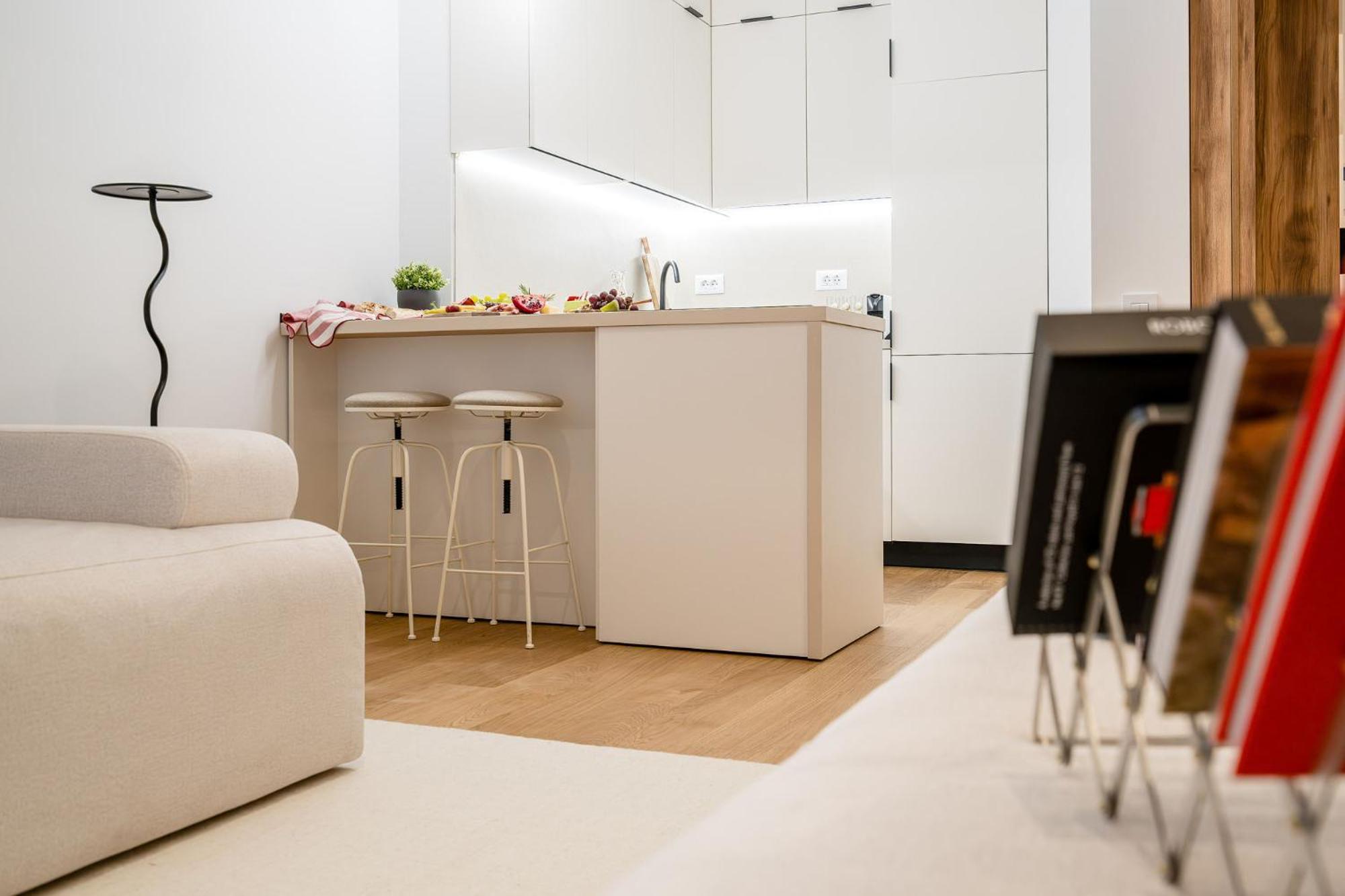 Apartment Downtown Scandinavian Igloo With Jacuzzi&garden Bukarest
